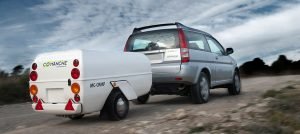 Remolque camping McCamp con coche